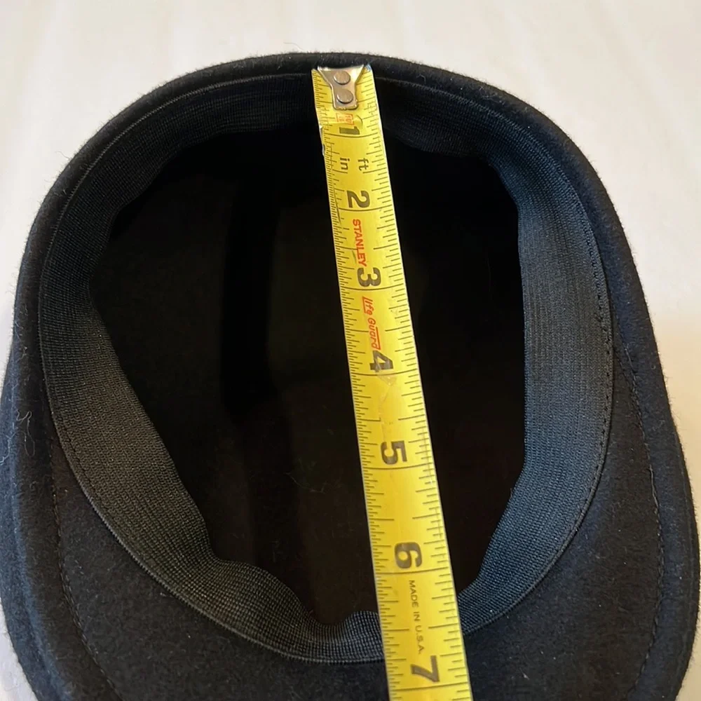55 English flat cap 100% wool made in Italy color black like new